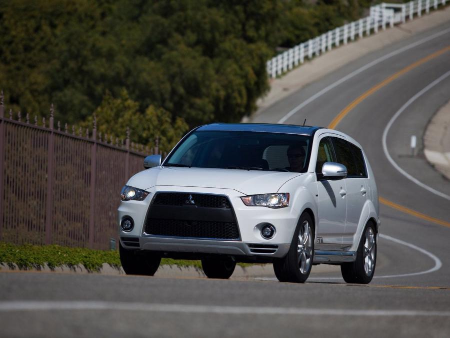  Mitsubishi Outlander GT 2010 года  (фото 43 из 91)